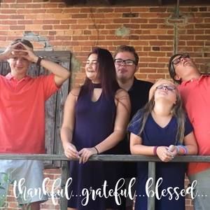 Meet your Posher, Holly perry