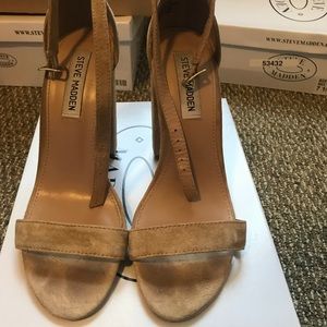 Carson Suede Steve Madden heel