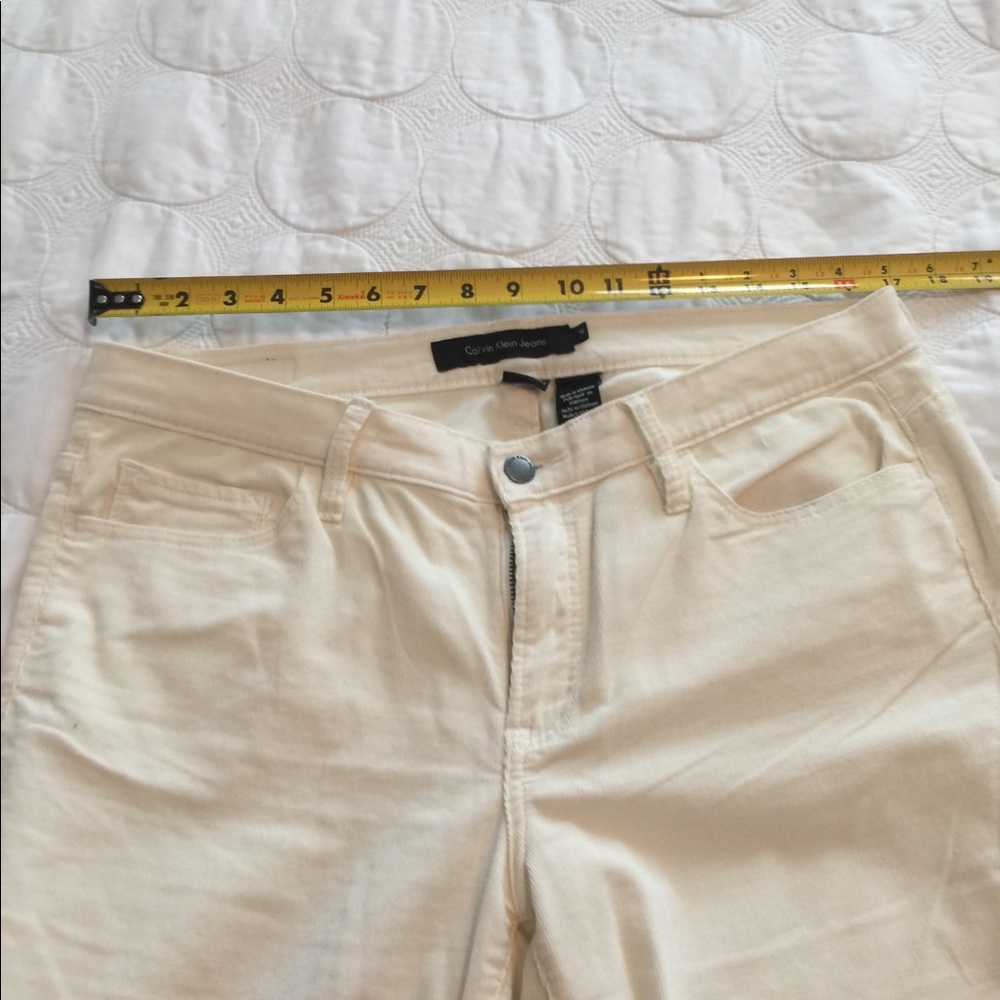Chico’s super slimming white pant size 2.5 (12-14)