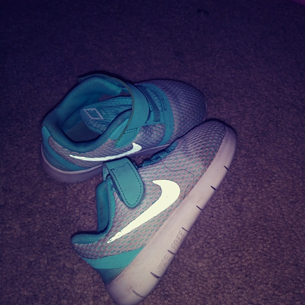 Nikes (toddlers)