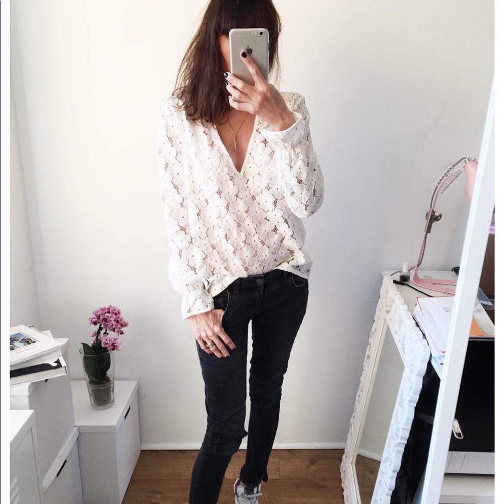 Lace v neck top made in France 🇫🇷🇫🇷