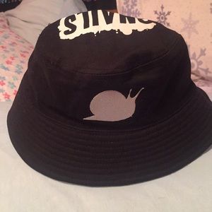 Snails bucket hat