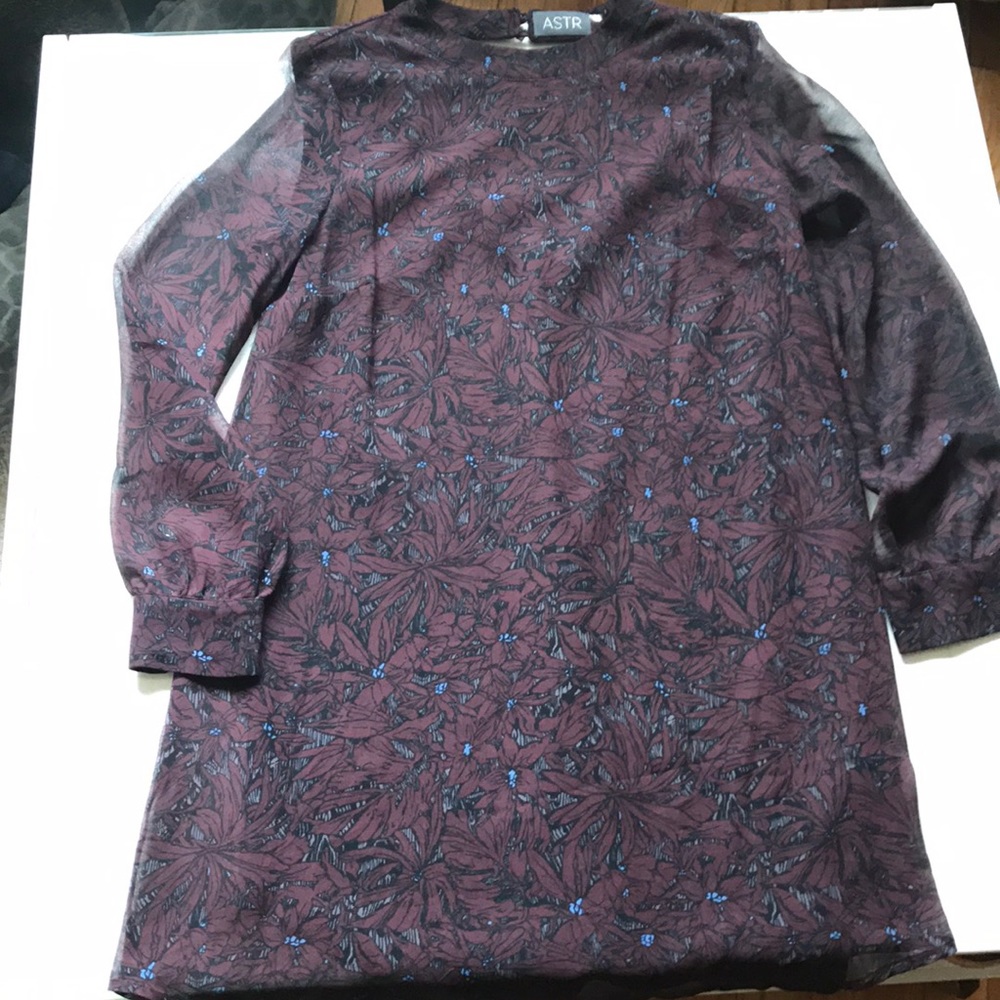 [ASTR] Burgundy Floral Chiffon Tunic