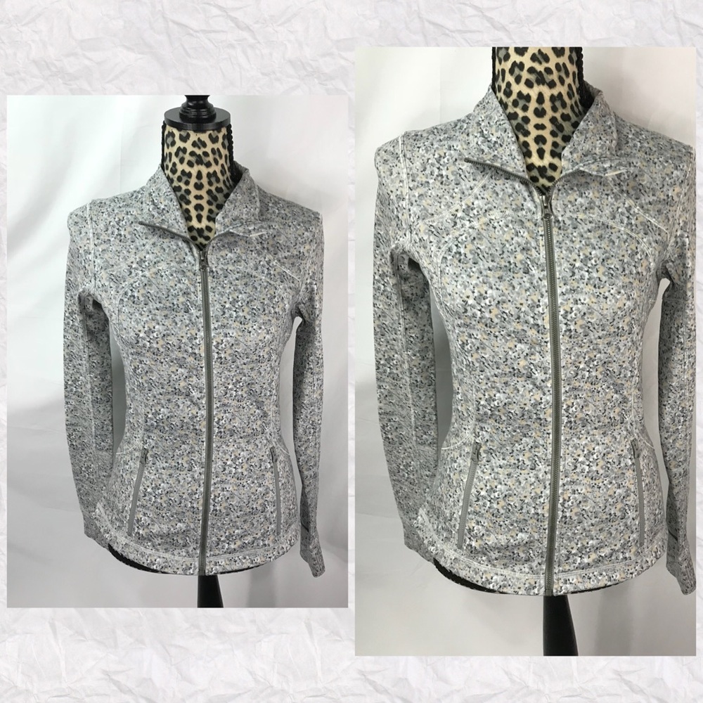 Lululemon Forme Jacket Size 6 Cuffins Petite Fleur