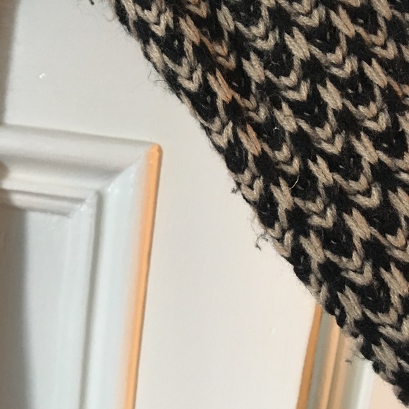 MATTY M - Heavy Crochet Cardigan Sweater - Picture 6 of 6