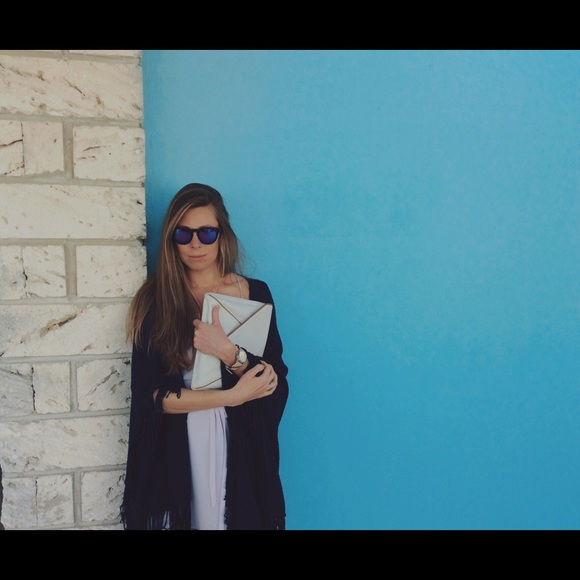 Meet your Posher, Julia - Picture 3 of 3