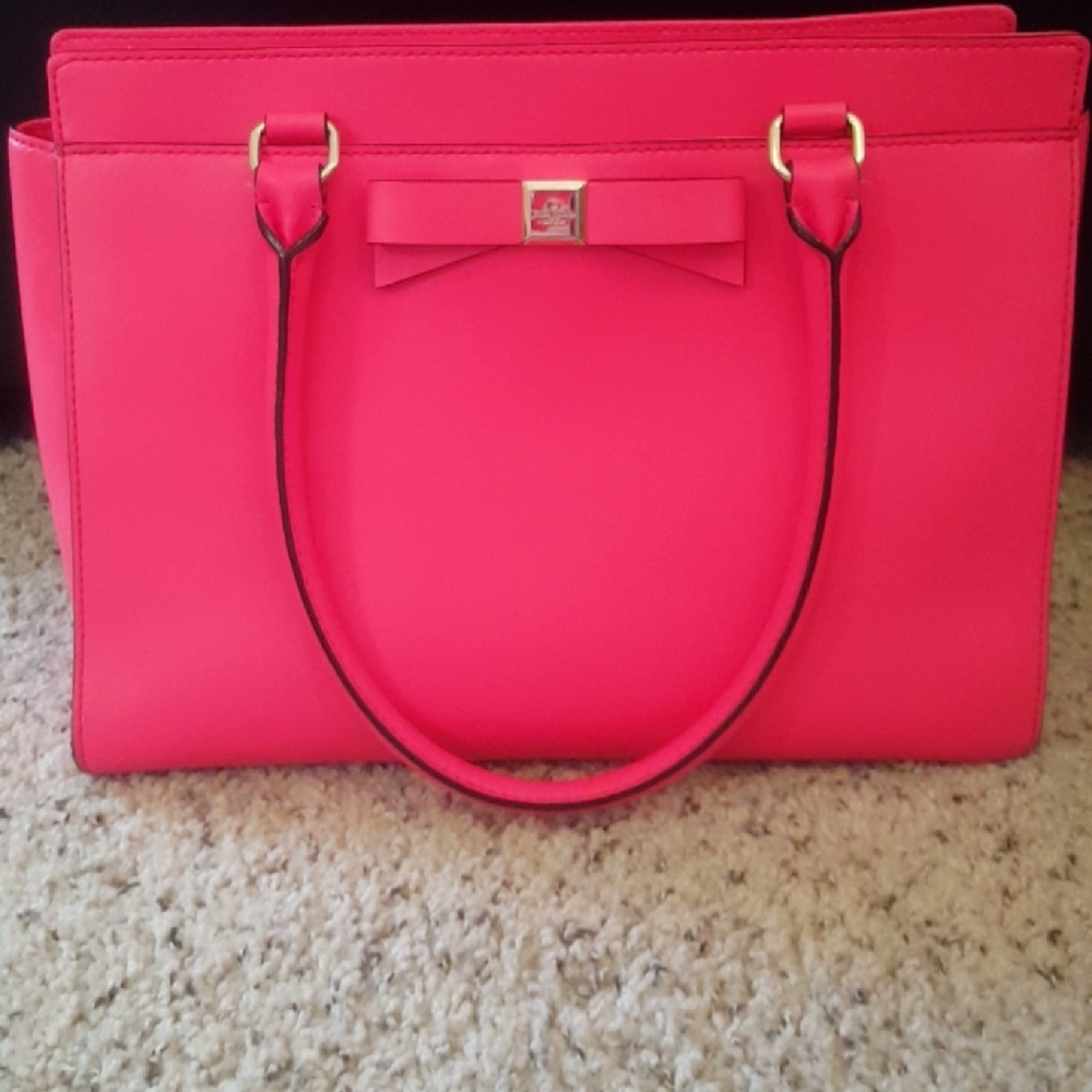 SOLD. Kate Spade Jovie Montford Park Purse