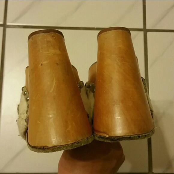 Super cute Steve Madden sweater clog - Picture 3 of 3