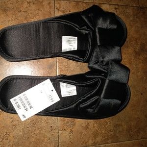 H&M black slippers
