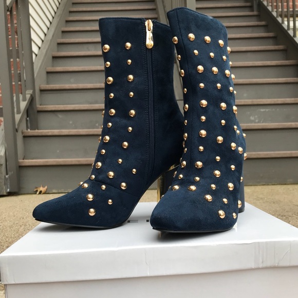 Boot - Picture 2 of 3