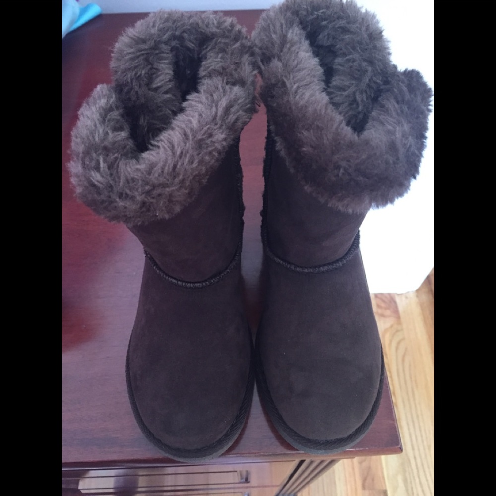 Never worn Girls size 12 Brown Fur Boots