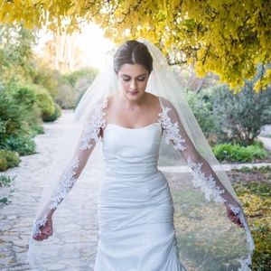Gorgeous NEW, never worn Wedding Veil