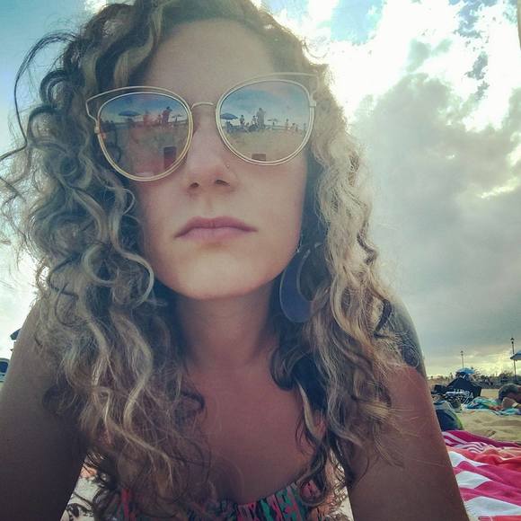 Meet your Posher, Ashley - Picture 1 of 1