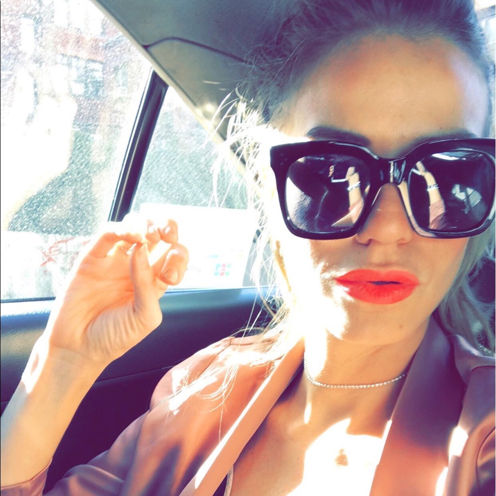 Meet your Posher, Renata