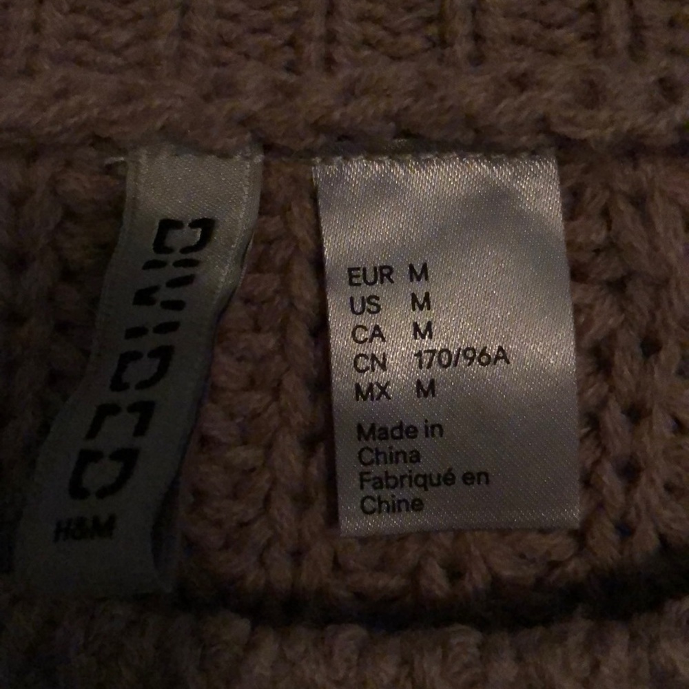 H&M sweater - Picture 2 of 2