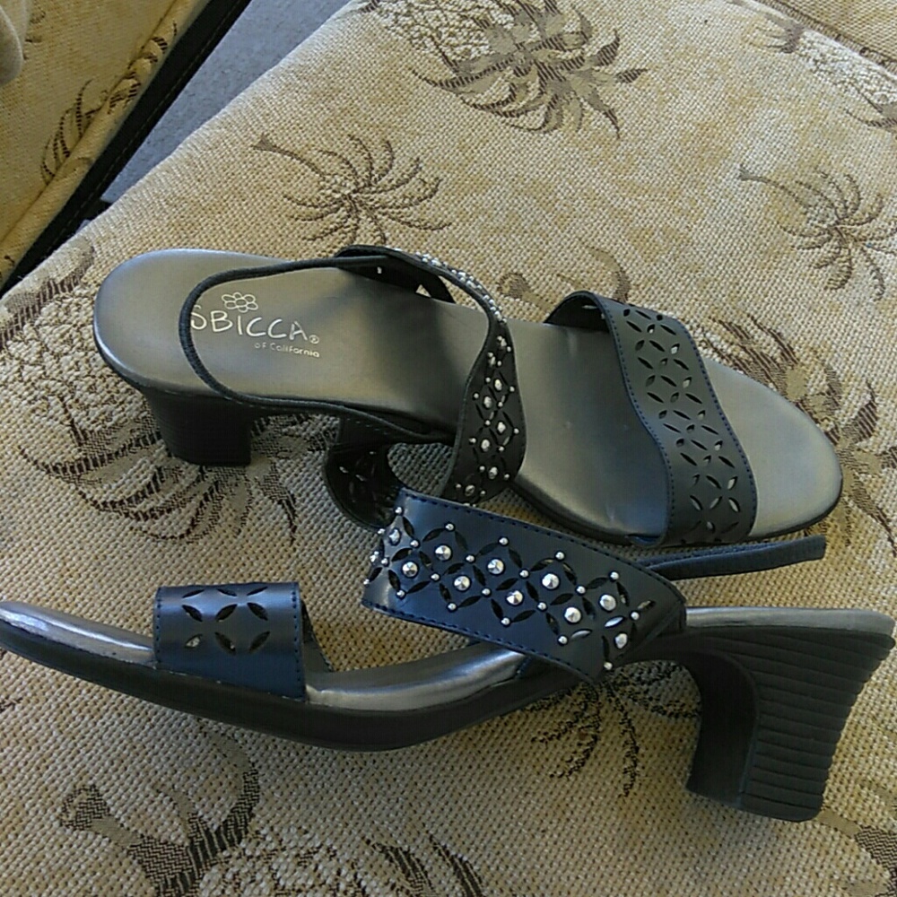 Sbicca women's sandal navy with silver​ studs