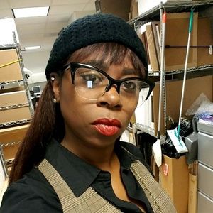 Meet your Posher, Ebony