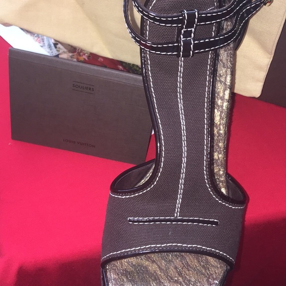 🏺⚱️Louis Vuitton Brown & Gold Metallic Wedge🏺⚱️ - Picture 6 of 8