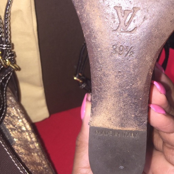 🏺⚱️Louis Vuitton Brown & Gold Metallic Wedge🏺⚱️ - Picture 8 of 8