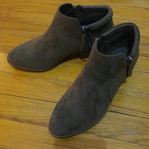 Ankle booties