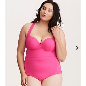 NWT, Never Worn! Torrid Lattice Sides Swimsuit!