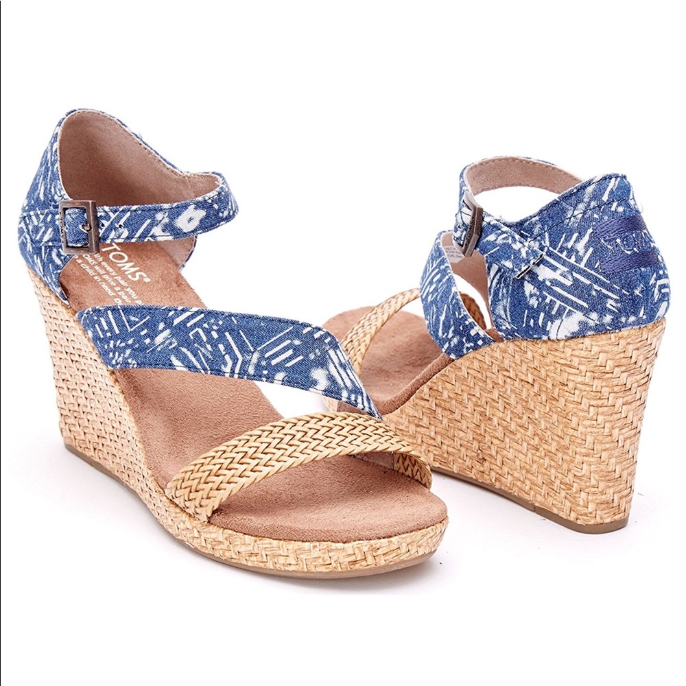 Toms Clarissa Wedge Brand New