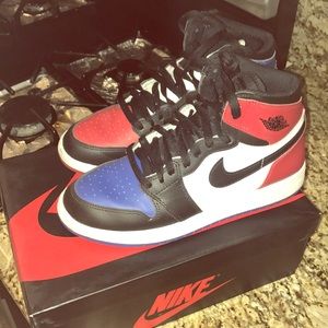 AIR JORDAN 1 TOP 3