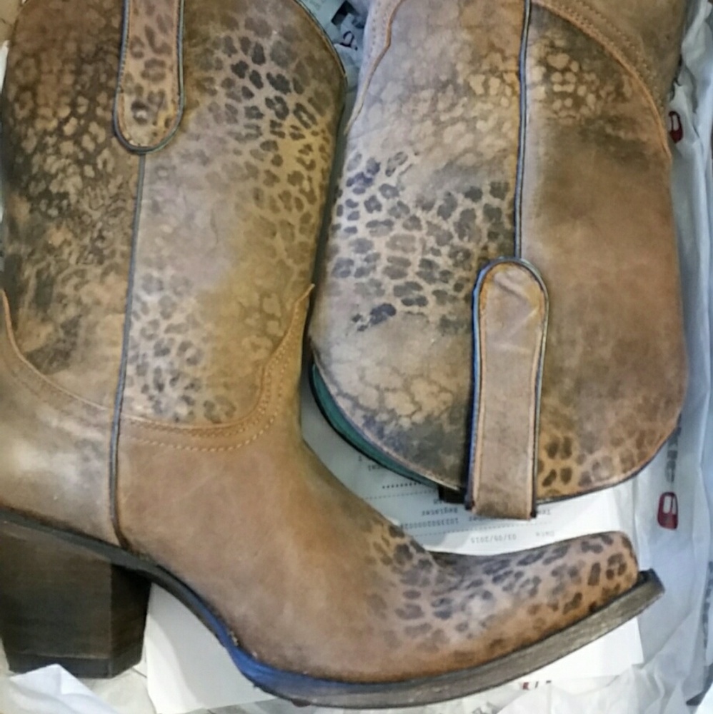 Corral boots