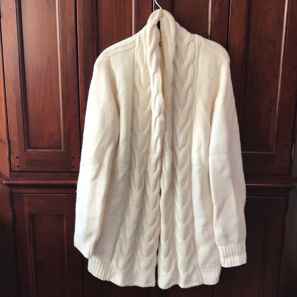 Warm and cozy flyaway cardigan!