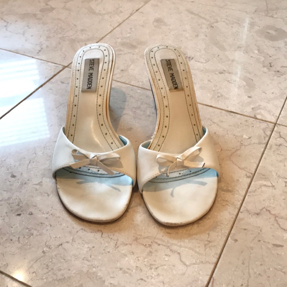 Kitten heels