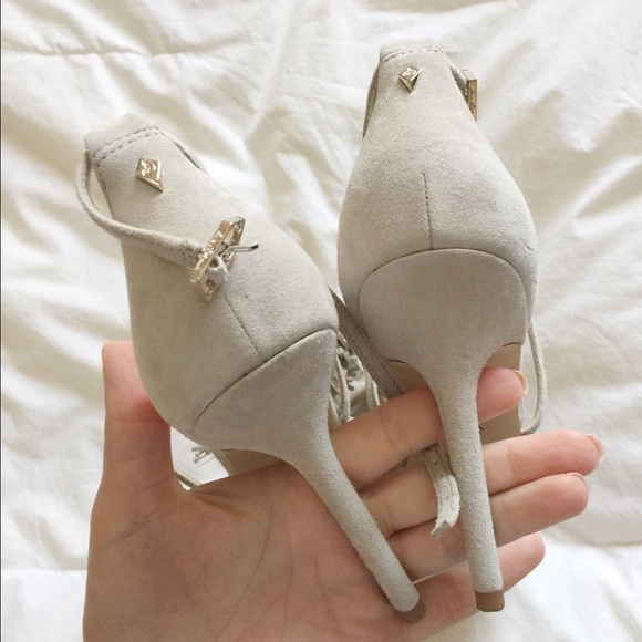 Sam Edelman barely worn Fringe Sandal - Picture 3 of 4