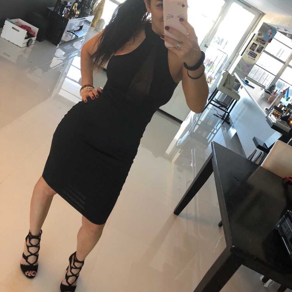 Brand New Sheer Keyhole dress 👗 size M