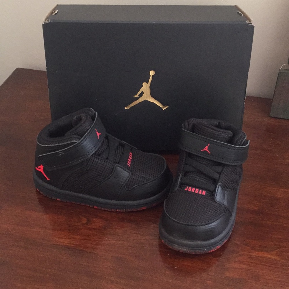 Baby Nike Jordan’s Black Red Size 5