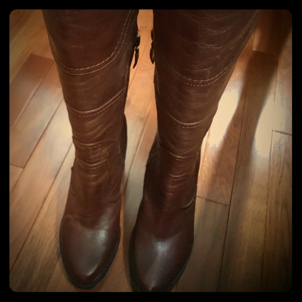 Guess leather boots