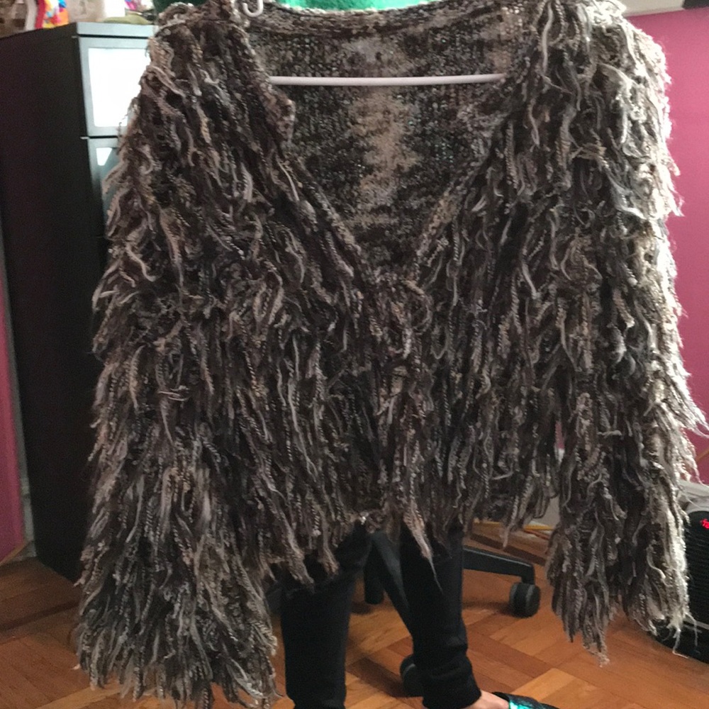 Cropped shaggy sweater