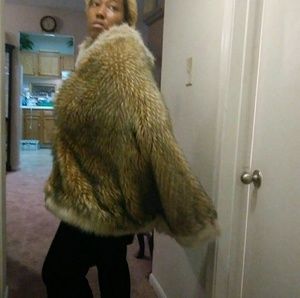 FUR CAPE