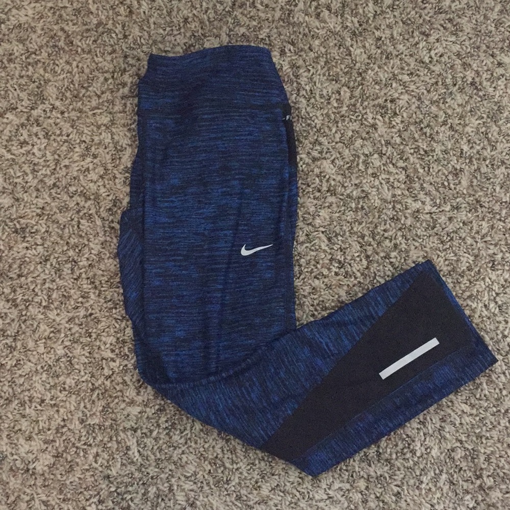 Nike cropped leggings