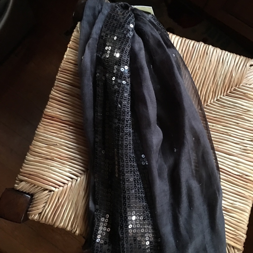 Scarf - Picture 2 of 3