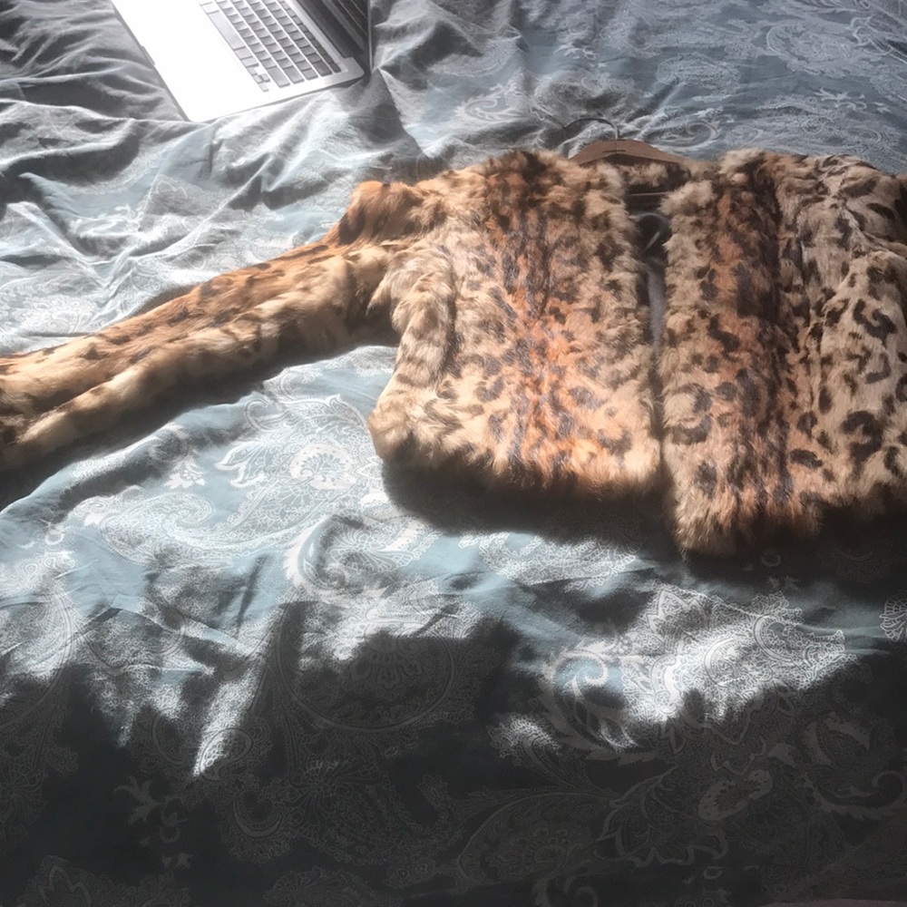 Cache retro rabbit coat
