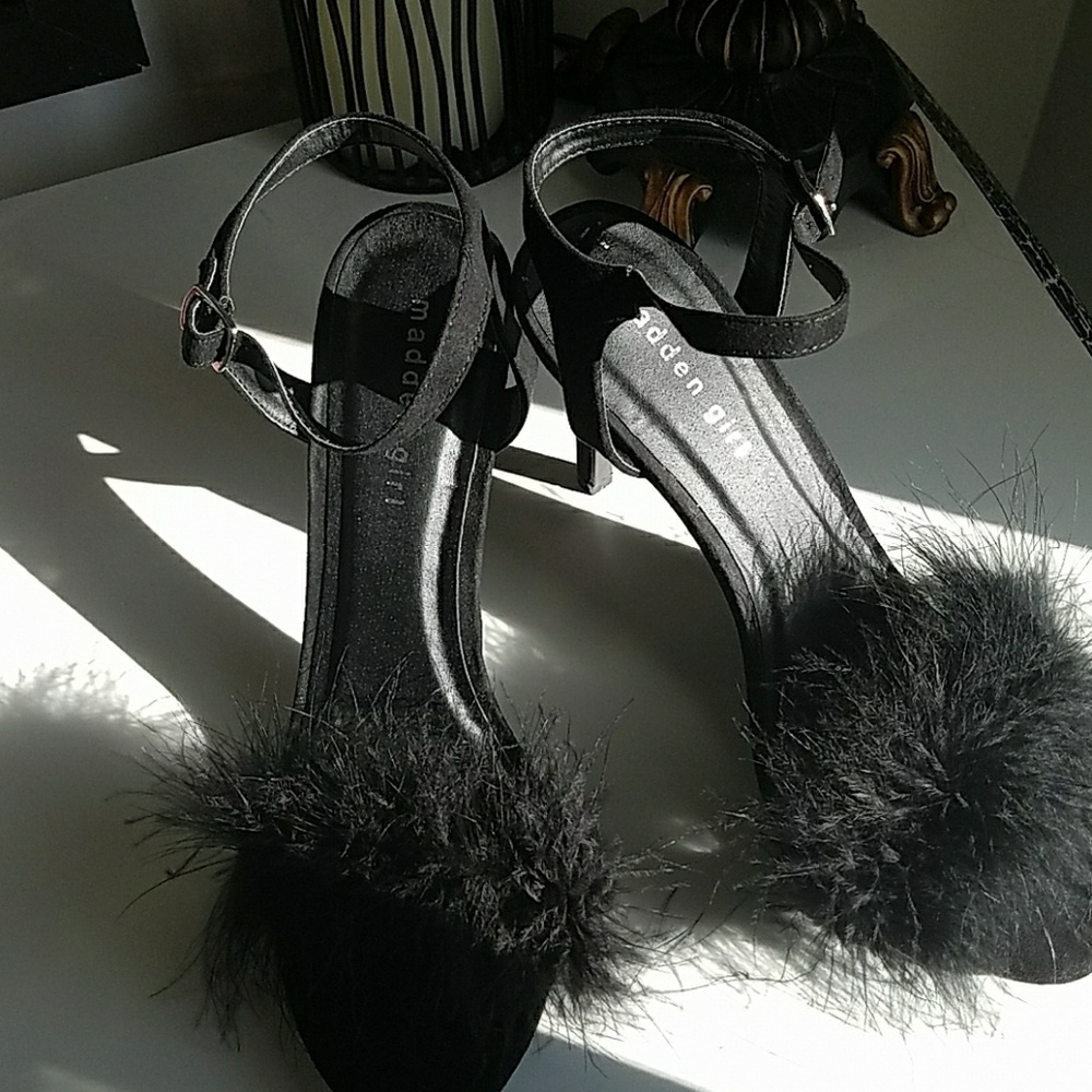 Shoes - Picture 2 of 3