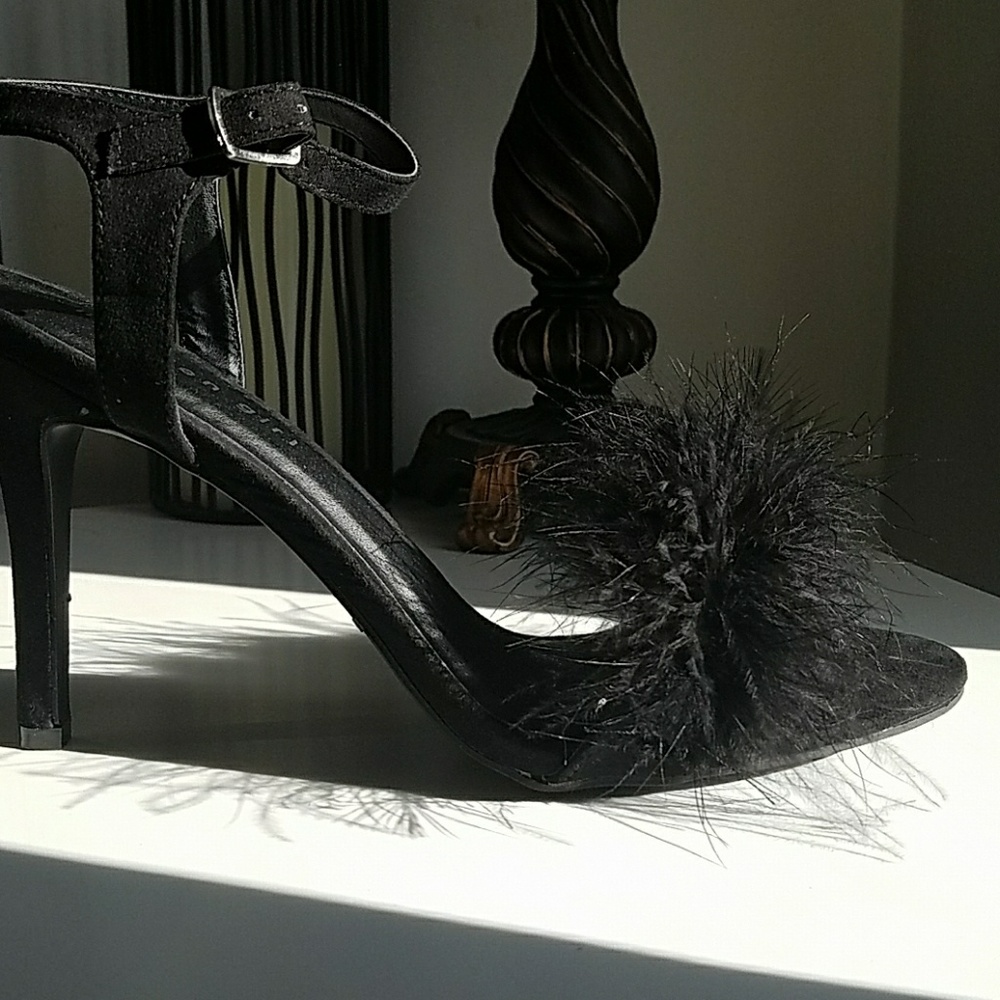 Shoes - Picture 3 of 3
