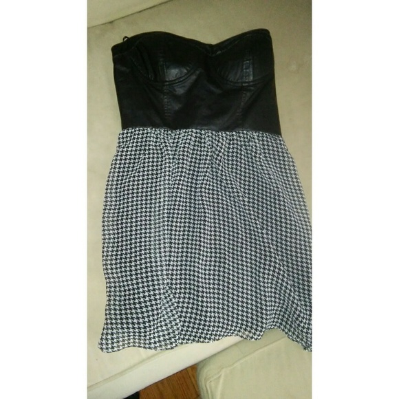 Mini dress - Picture 1 of 1