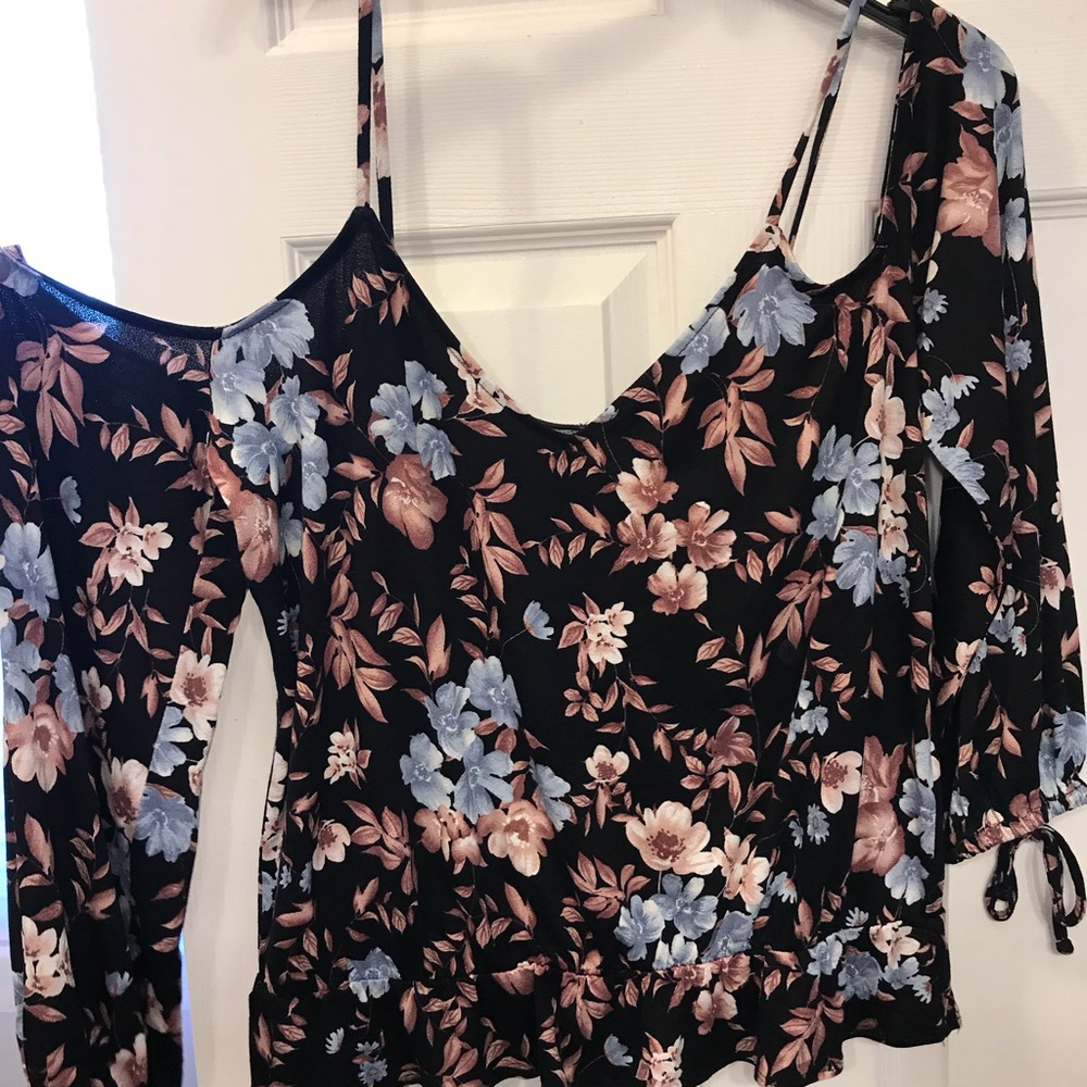 Never worn cold shoulder floral top