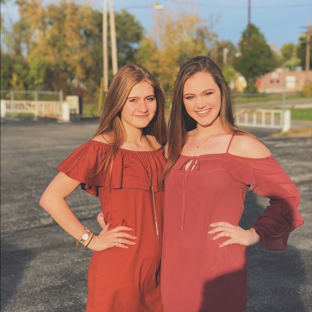 Meet your Posher, Caitlin