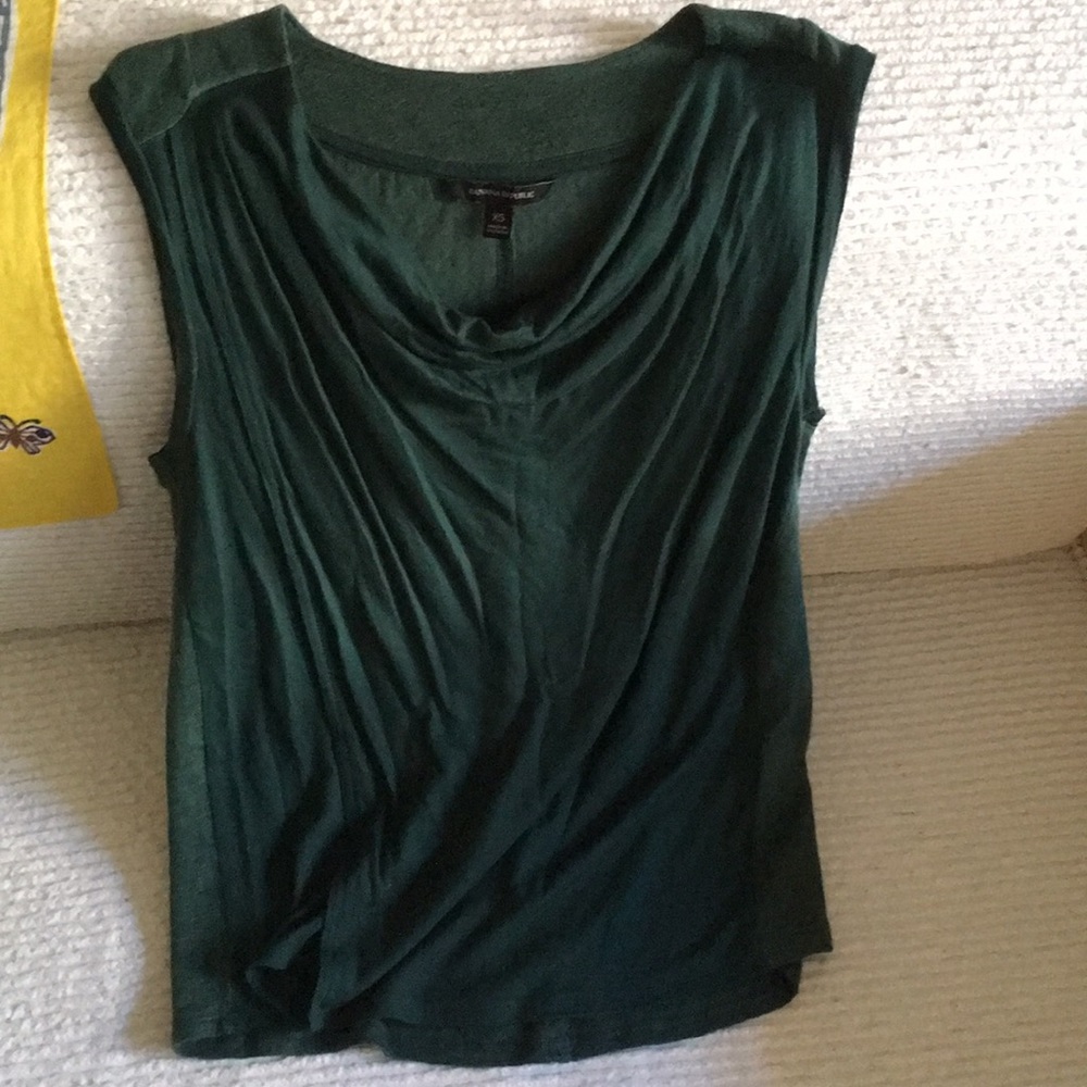 Work-ready draped top! Forest green, great color
