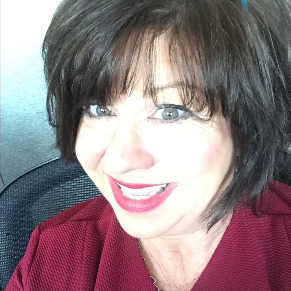 Meet your Posher, Amy