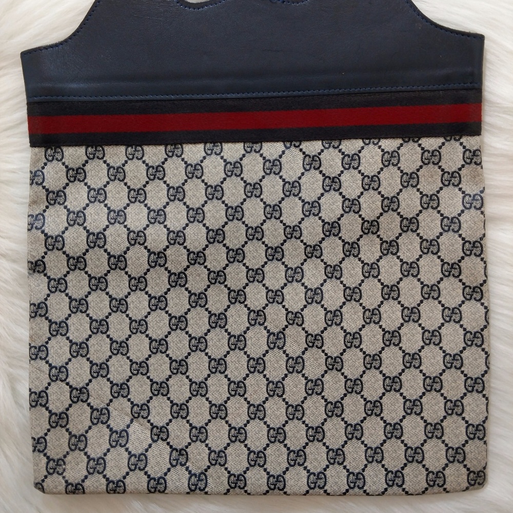 SOLD Authentic 1970s  Vintage Gucci Tote Shopper - Picture 3 of 7