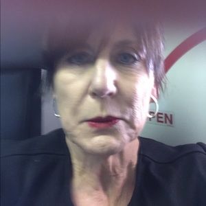 Meet your Posher, Kelli