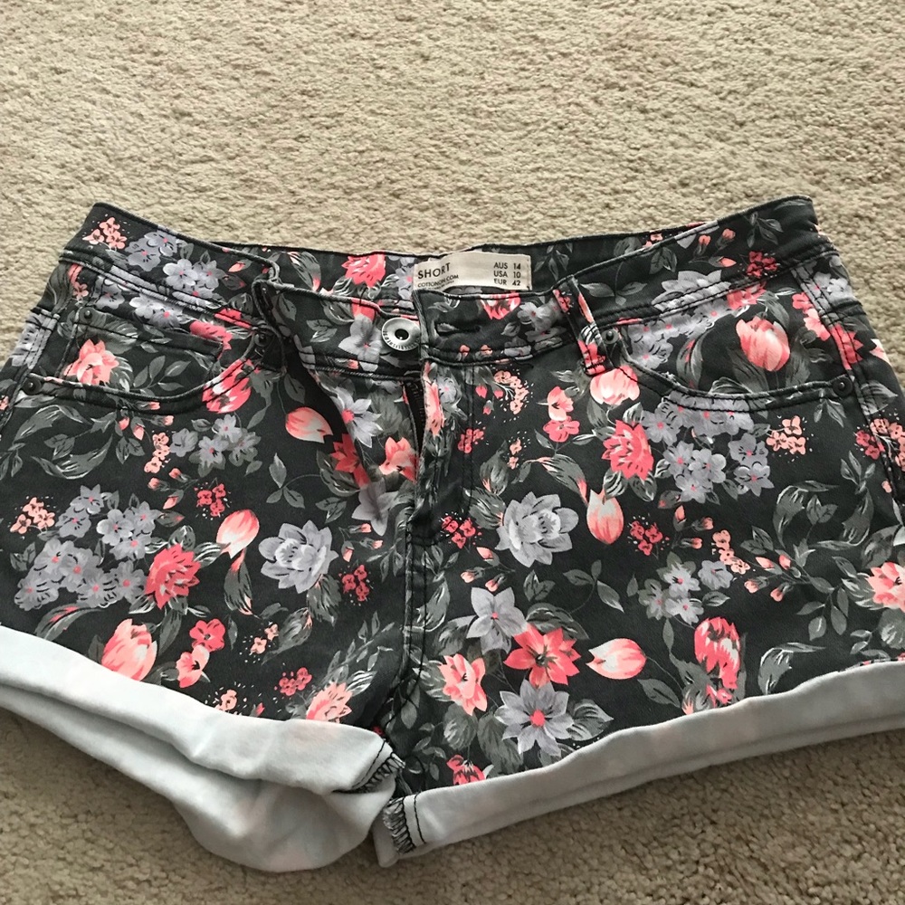 Cotton On Floral Shorts