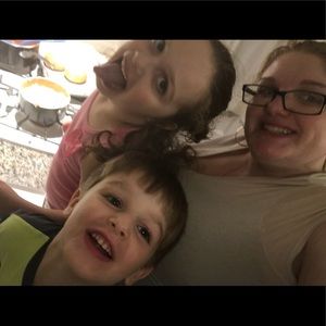 Meet your Posher, Cristina